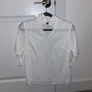Size S eyelet quarter length sleeve shirt